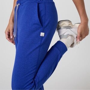 Vuori Women's Blue Jogger Pants